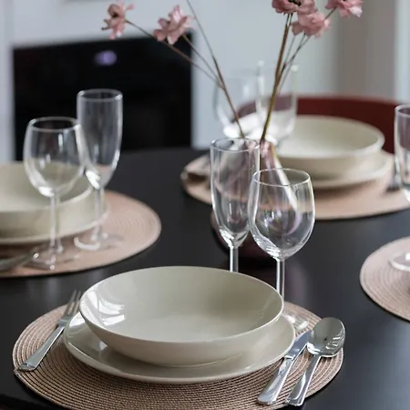 Apartmán Grzybowska Sophisticated With Balcony & Parking In The Center Of By Renters Prestige