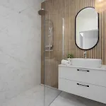 Grzybowska Sophisticated With Balcony & Parking In The Center Of By Renters Prestige Apartmán