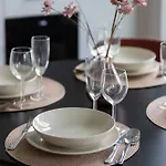 Apartmán Grzybowska Sophisticated With Balcony & Parking In The Center Of By Renters Prestige