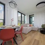 Apartamento Grzybowska Sophisticated With Balcony & Parking In The Center Of By Renters Prestige