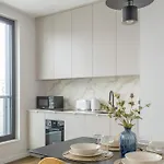 Grzybowska Sophisticated With Balcony & Parking In The Center Of By Renters Prestige Varsóvia