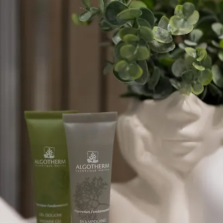 Grzybowska Sophisticated With Balcony & Parking In The Center Of By Renters Prestige Appartement