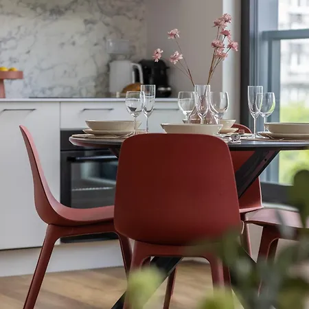 Grzybowska Sophisticated With Balcony & Parking In The Center Of By Renters Prestige Lägenhet *