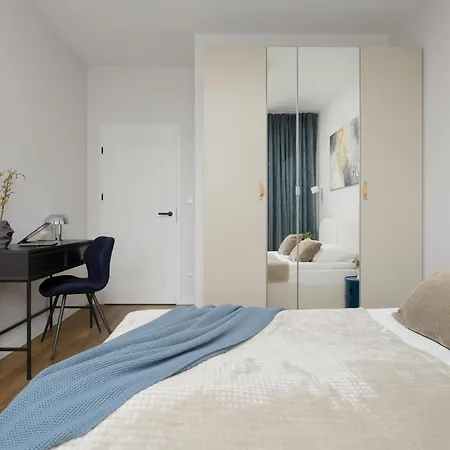 Grzybowska Sophisticated With Balcony & Parking In The Center Of By Renters Prestige Warszawa