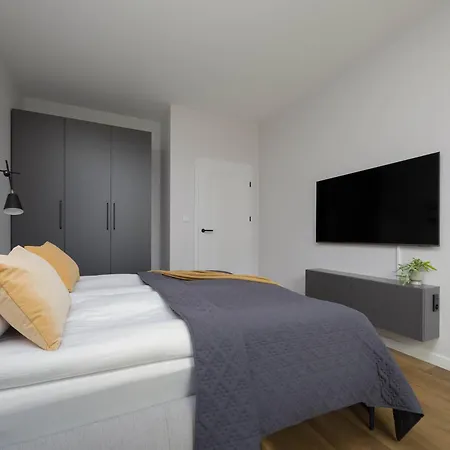 아파트 Grzybowska Sophisticated With Balcony & Parking In The Center Of By Renters Prestige 바르샤바